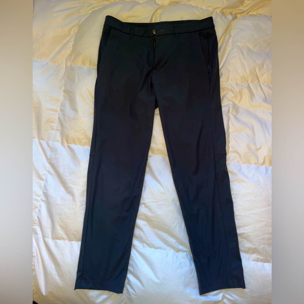 Lululemon Men’s Pants 32-30 Navy